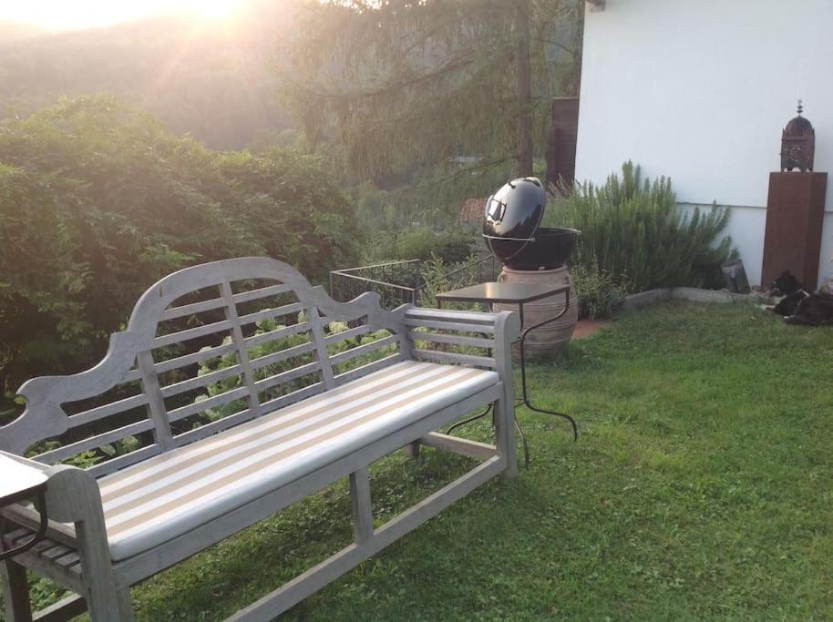 Charmantes Landhaus Mit Garten Und Traumhaftem Fernblick Thal  외부 사진