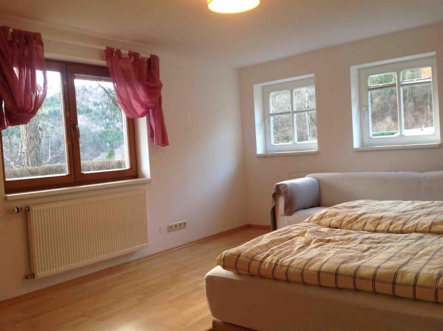 Charmantes Landhaus Mit Garten Und Traumhaftem Fernblick Thal  외부 사진